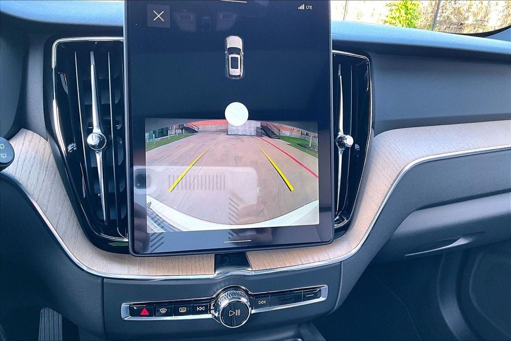 2026 Volvo XC60 B5 Core