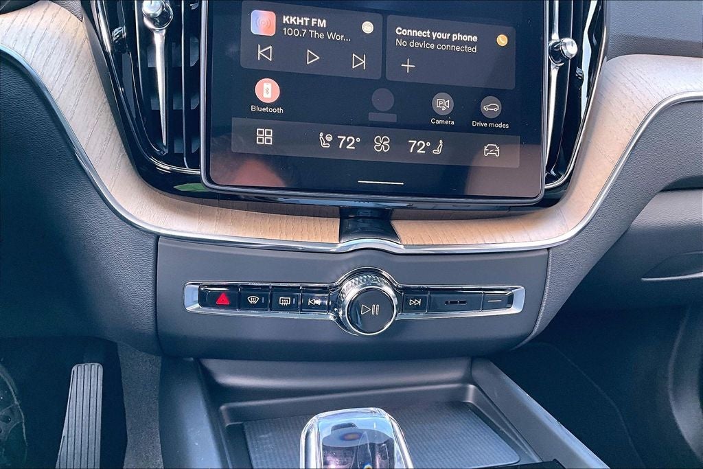 2026 Volvo XC60 B5 Core