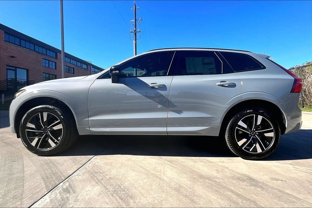2026 Volvo XC60 B5 Core