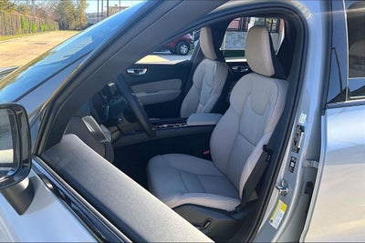 2026 Volvo XC60 B5 Core