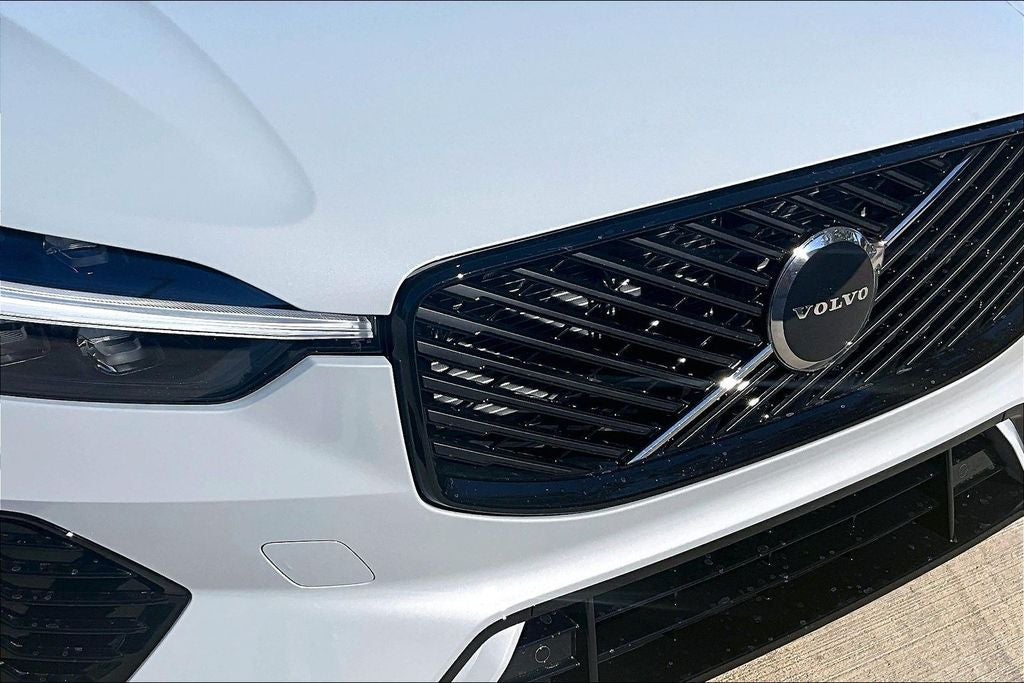 2026 Volvo XC60 B5 Core