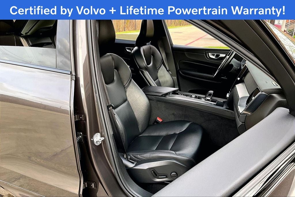 2025 Volvo XC60 B5 Core