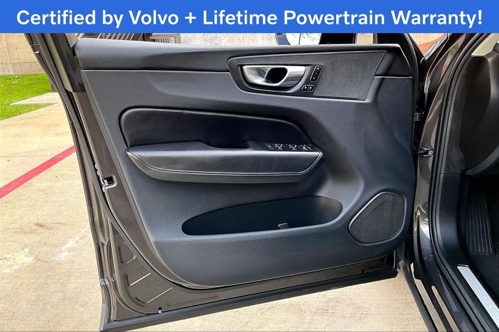 2025 Volvo XC60 B5 Core