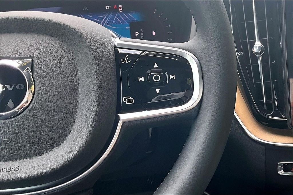 2026 Volvo XC60 B5 Core