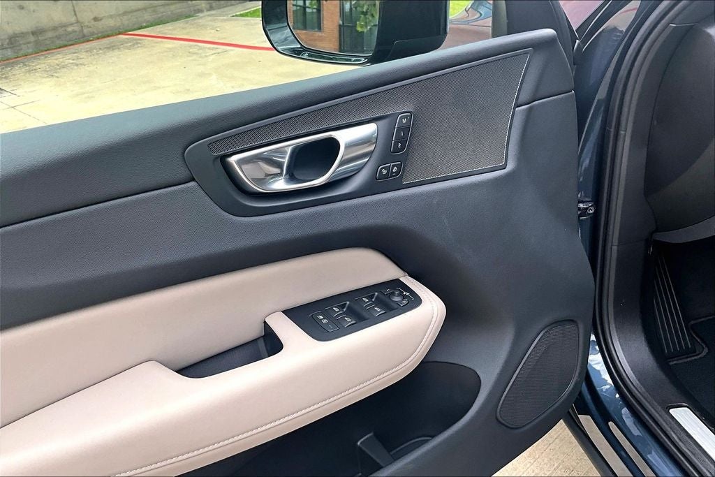 2026 Volvo XC60 B5 Core