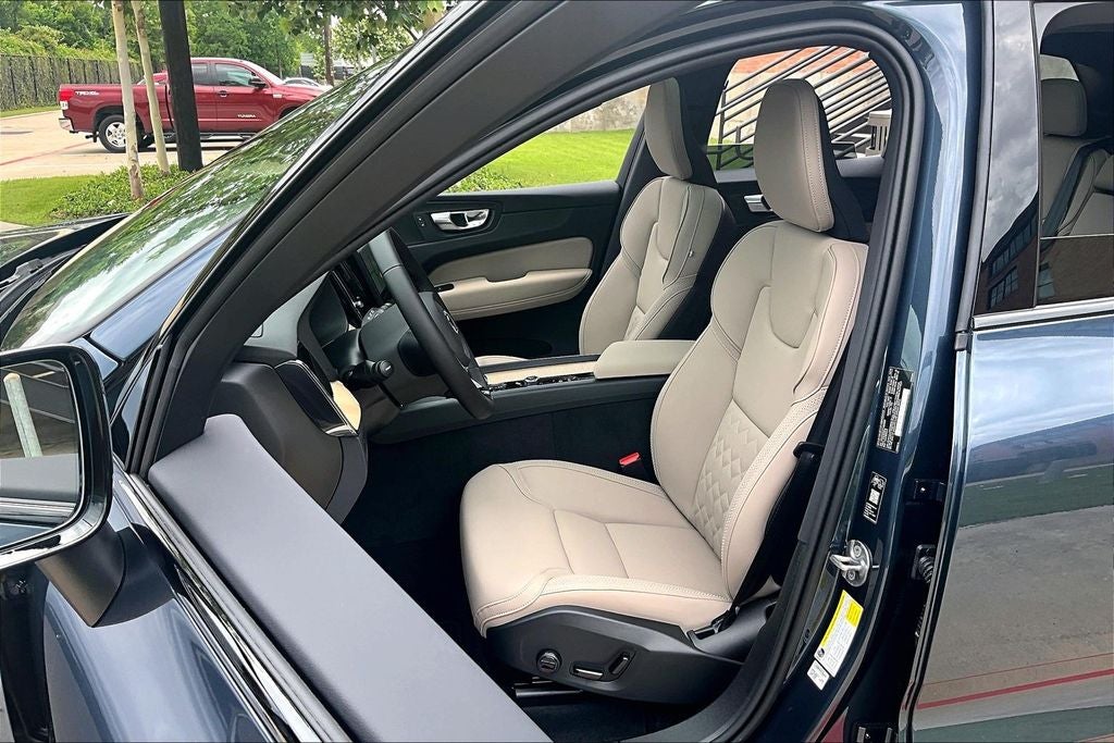 2026 Volvo XC60 B5 Core