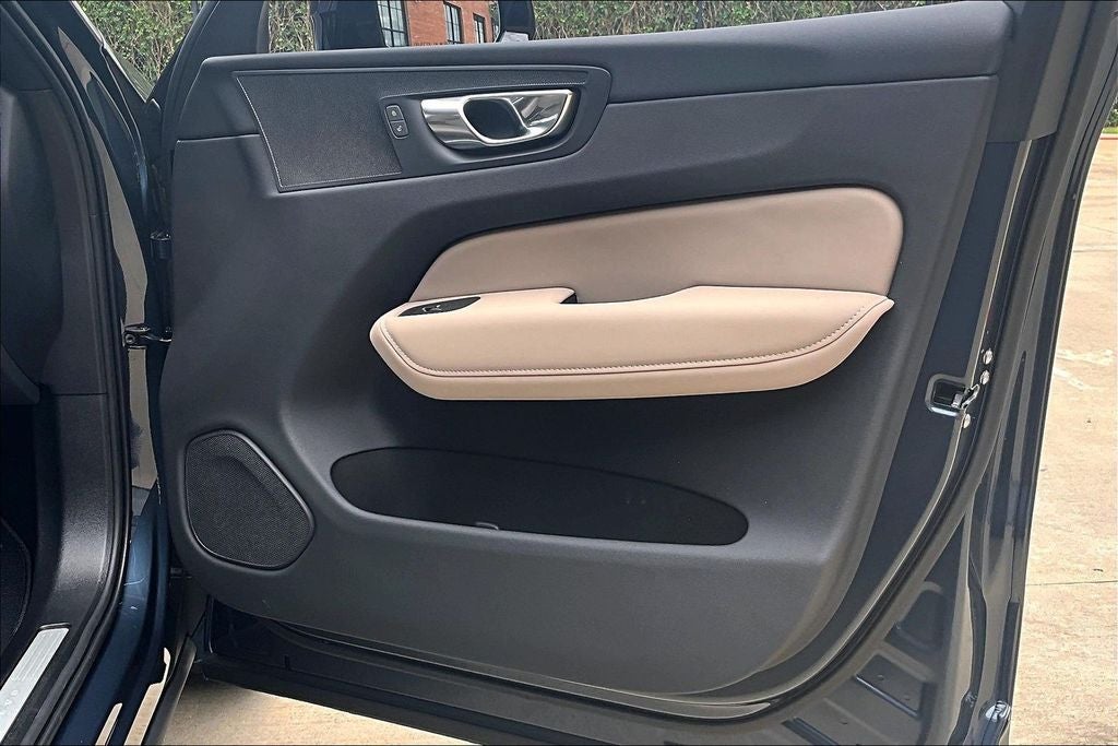2026 Volvo XC60 B5 Core
