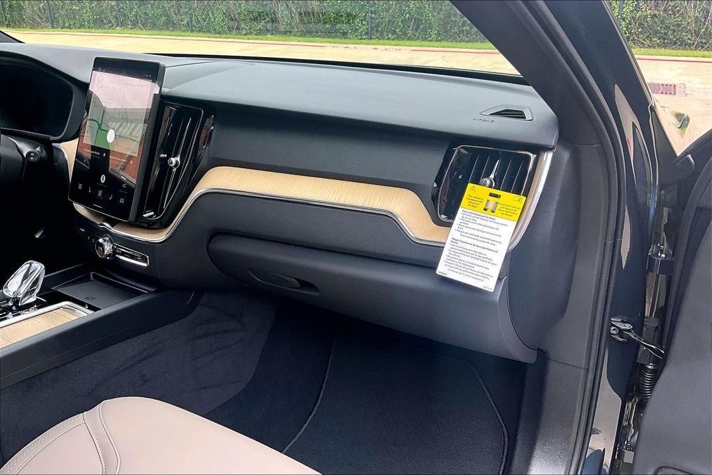 2026 Volvo XC60 B5 Core