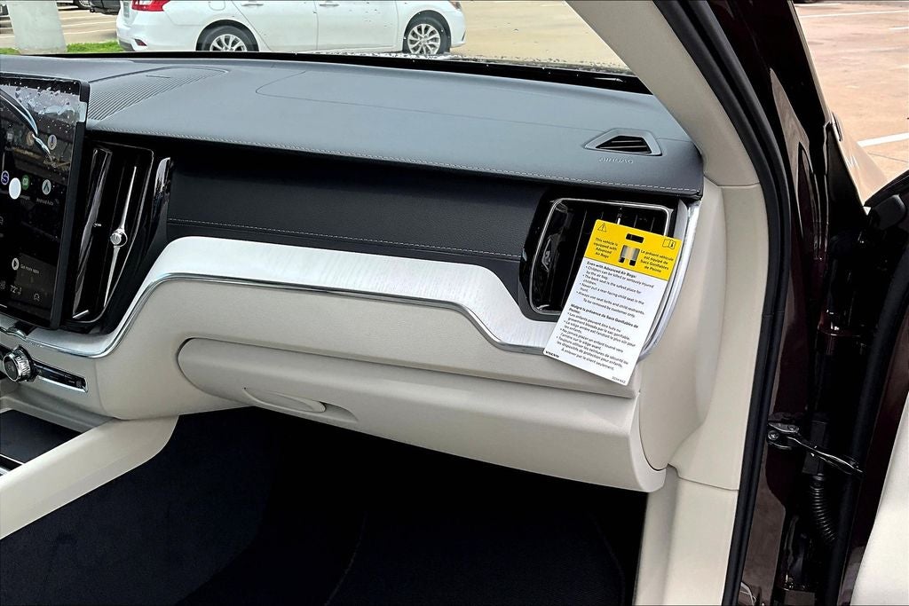 2026 Volvo XC60 B5 Ultra