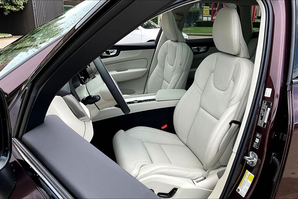 2026 Volvo XC60 B5 Ultra