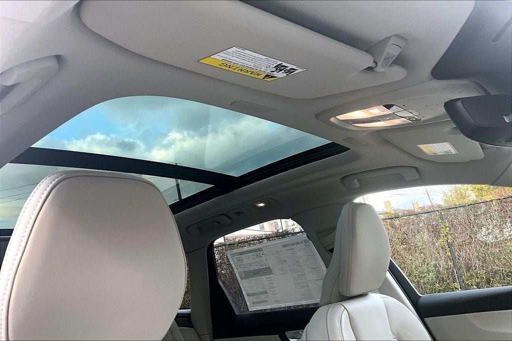 2026 Volvo XC60 B5 Ultra