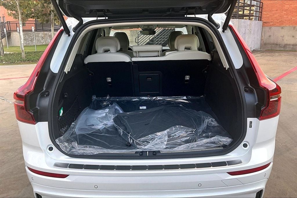 2026 Volvo XC60 B5 Ultra