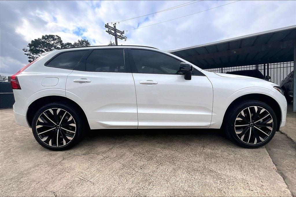 2026 Volvo XC60 B5 Ultra