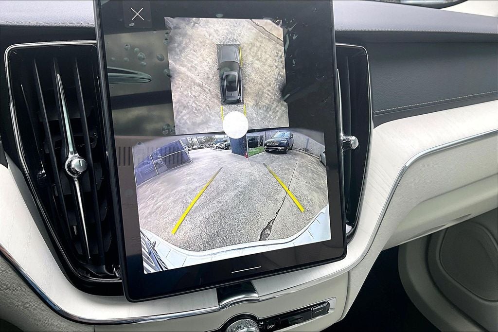 2026 Volvo XC60 B5 Ultra