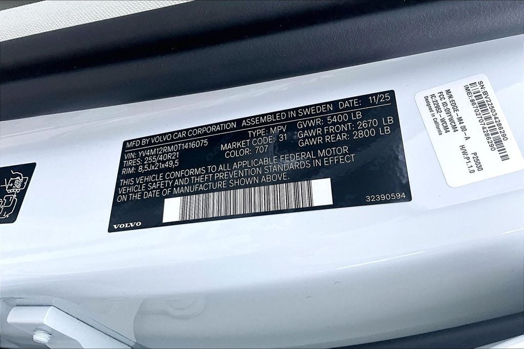 2026 Volvo XC60 B5 Ultra