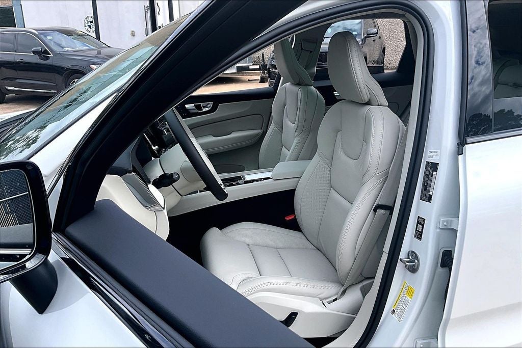 2026 Volvo XC60 B5 Ultra