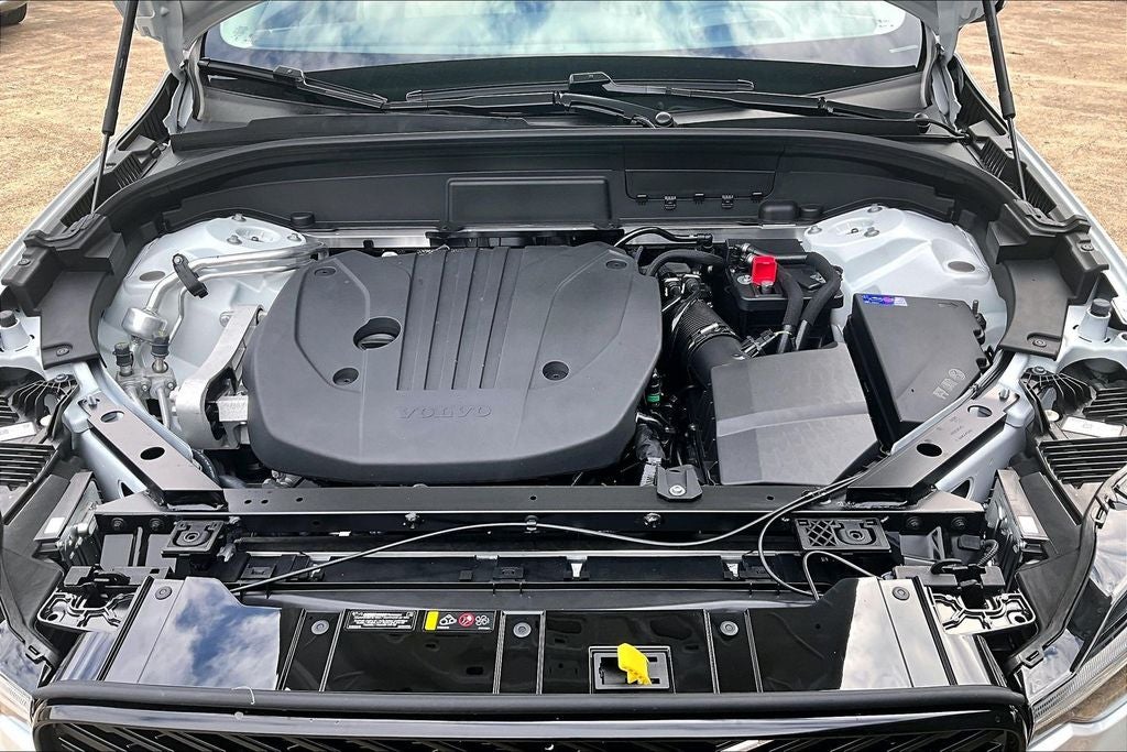 2026 Volvo XC60 B5 Ultra