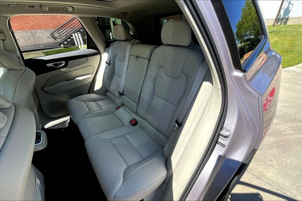 2026 Volvo XC60 B5 Ultra