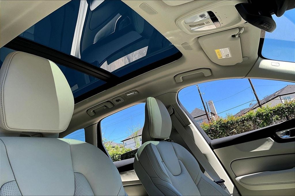 2026 Volvo XC60 B5 Ultra