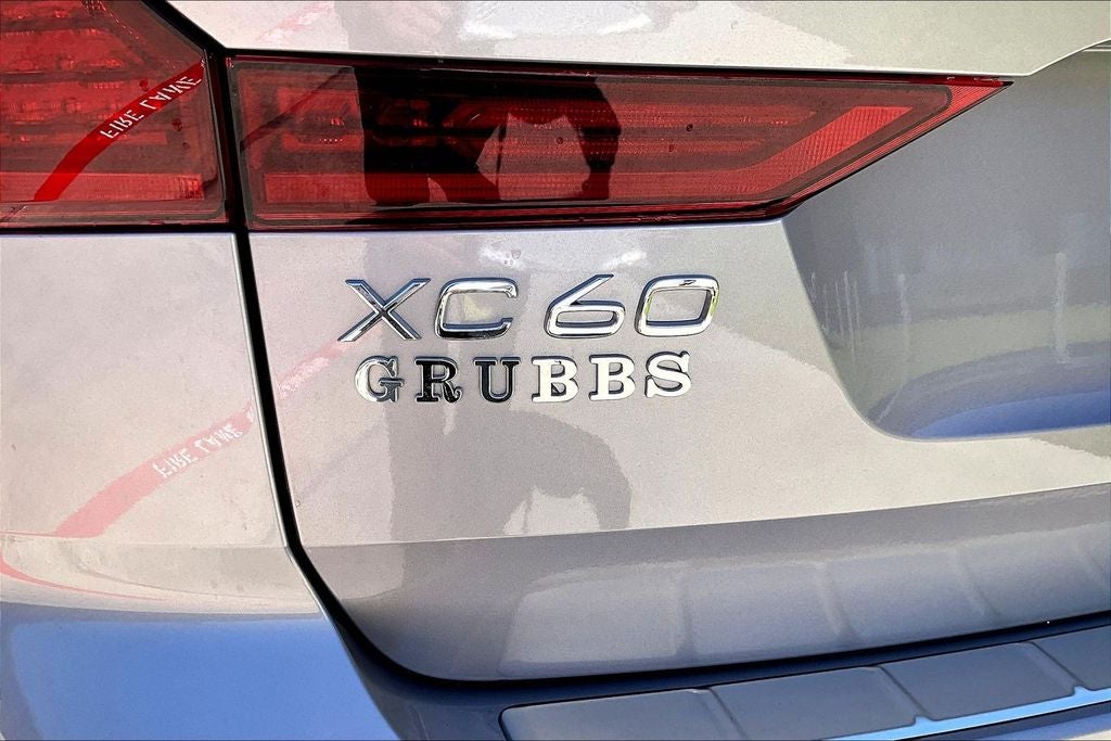 2026 Volvo XC60 B5 Ultra