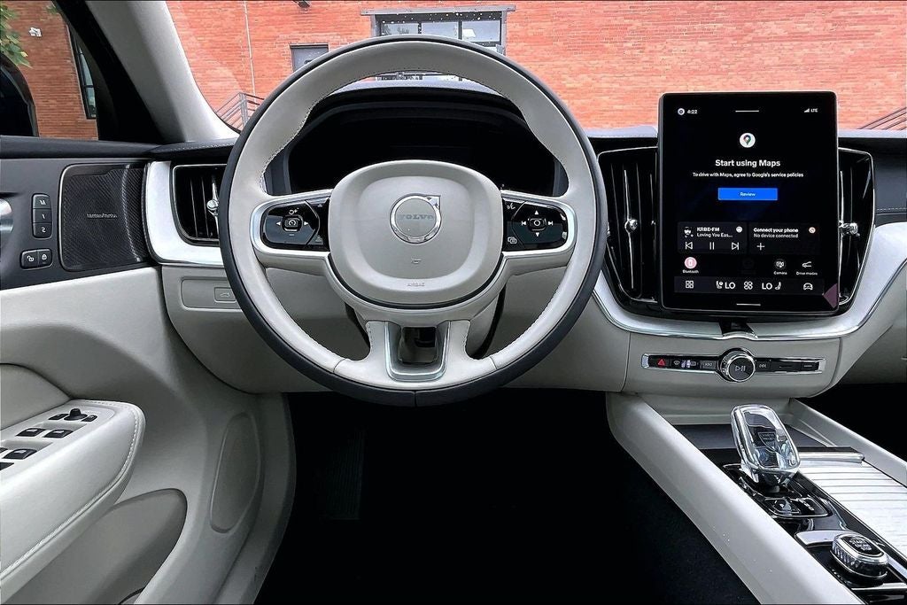 2026 Volvo XC60 B5 Ultra