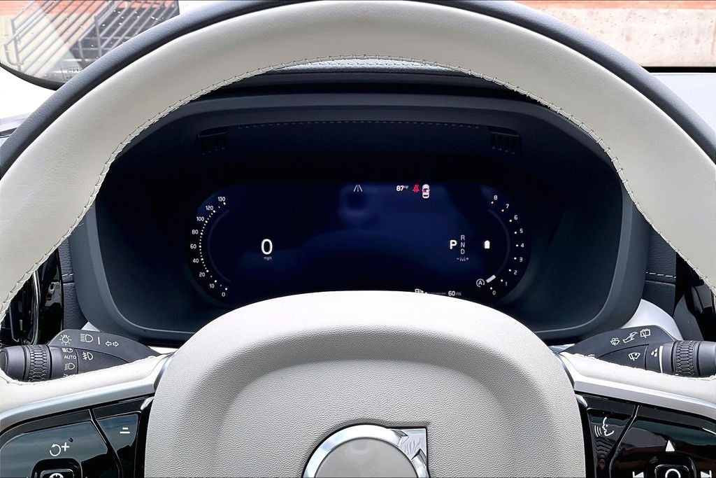 2026 Volvo XC60 B5 Ultra