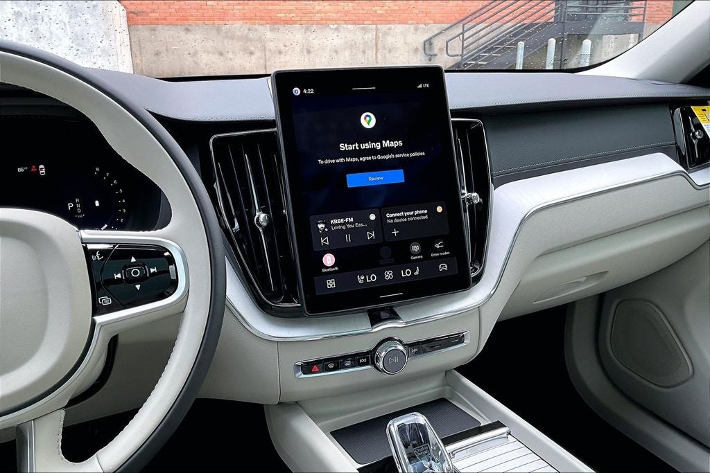 2026 Volvo XC60 B5 Ultra