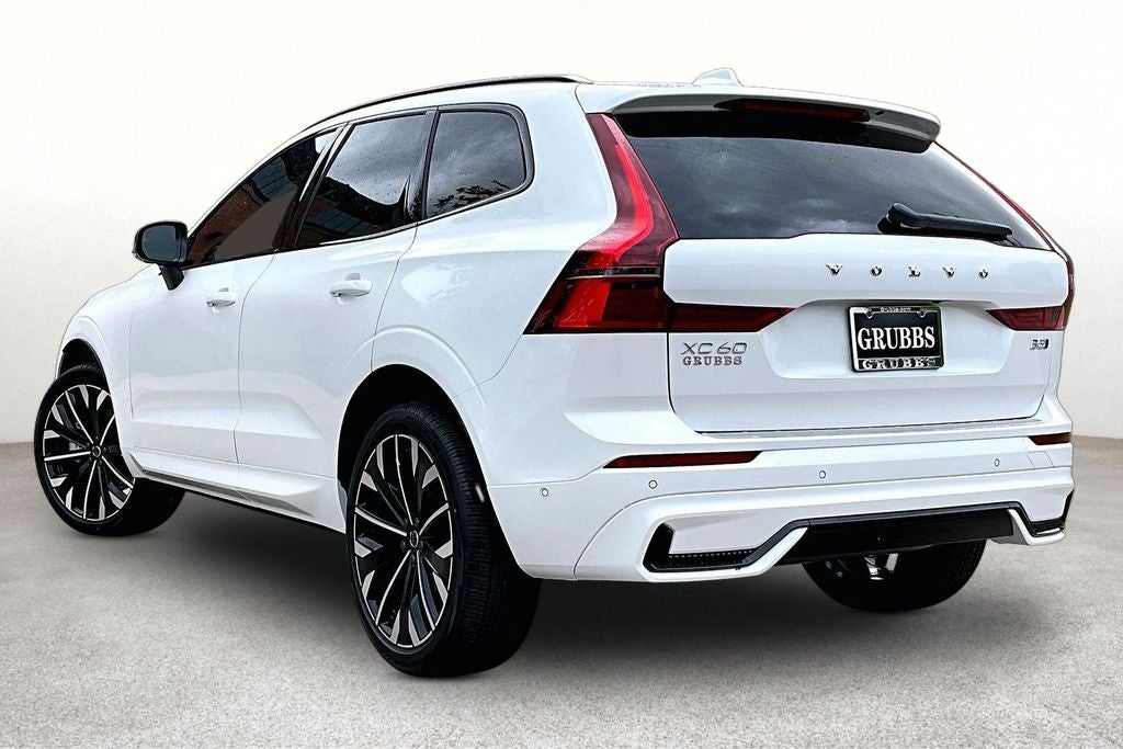 2026 Volvo XC60 B5 Ultra
