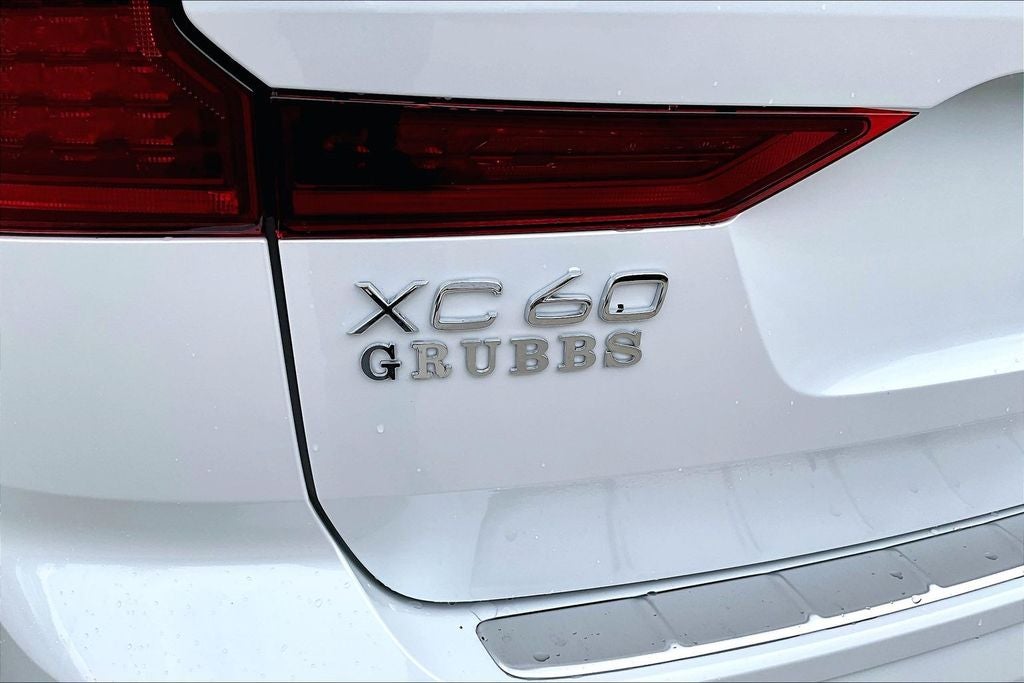 2026 Volvo XC60 B5 Ultra
