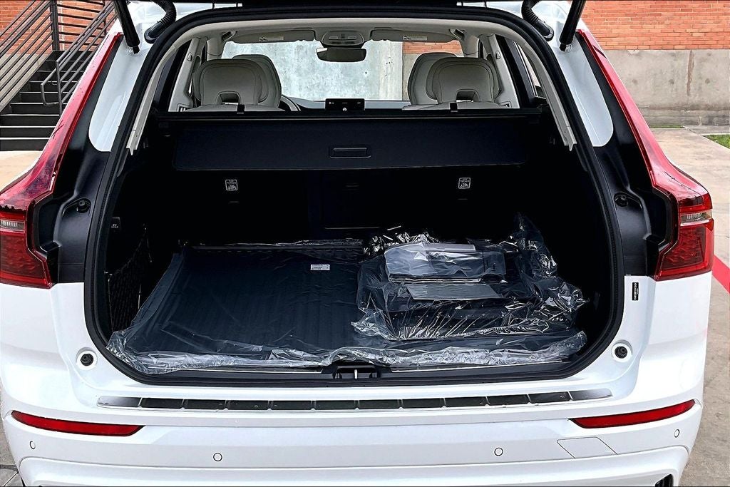 2026 Volvo XC60 B5 Ultra