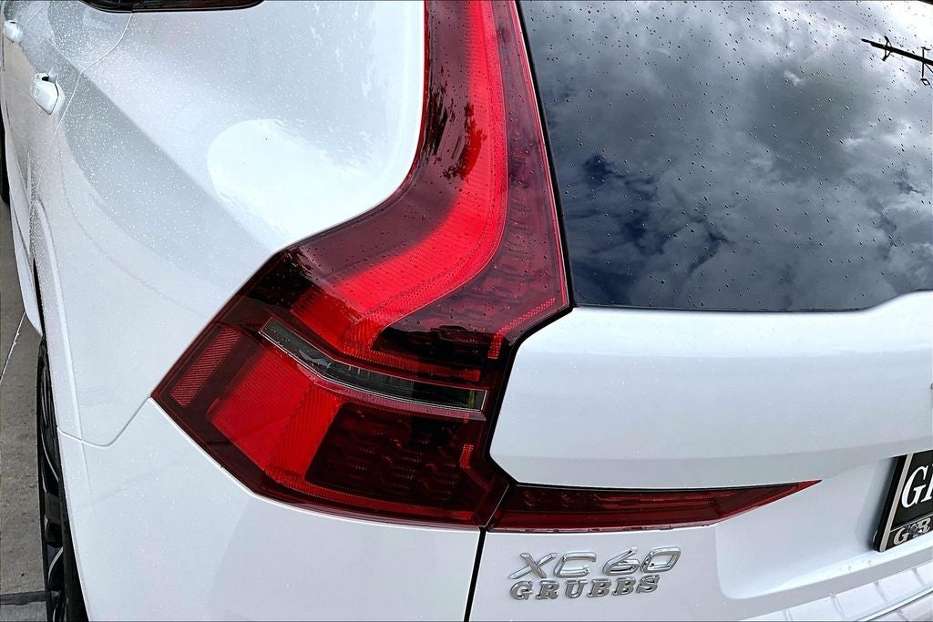 2026 Volvo XC60 B5 Ultra