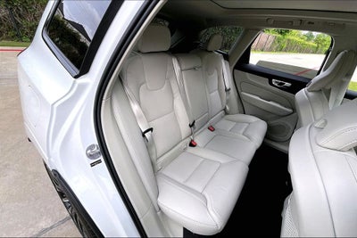2026 Volvo XC60 B5 Ultra