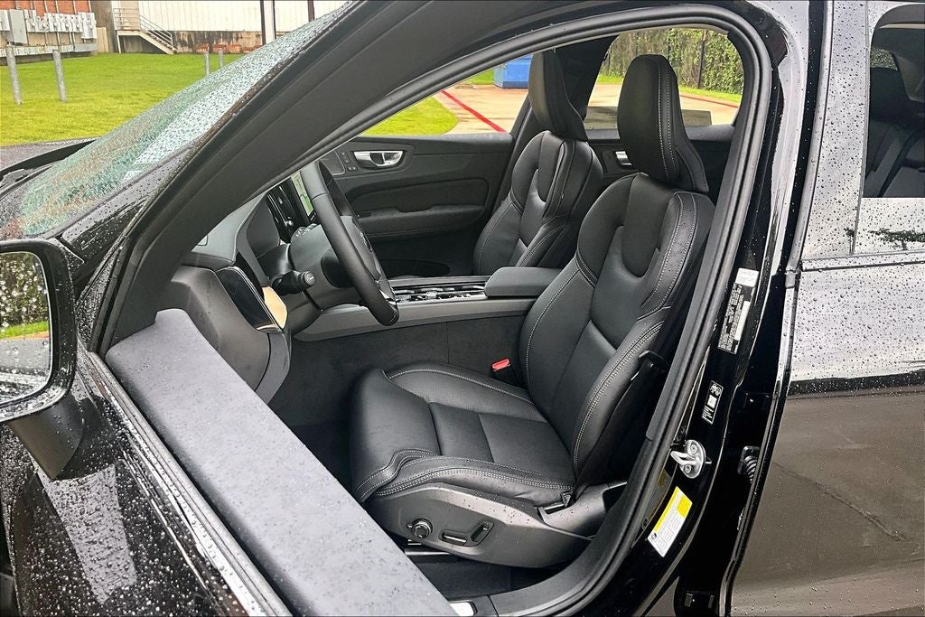 2026 Volvo XC60 B5 Ultra