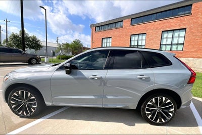 2026 Volvo XC60 B5 Ultra