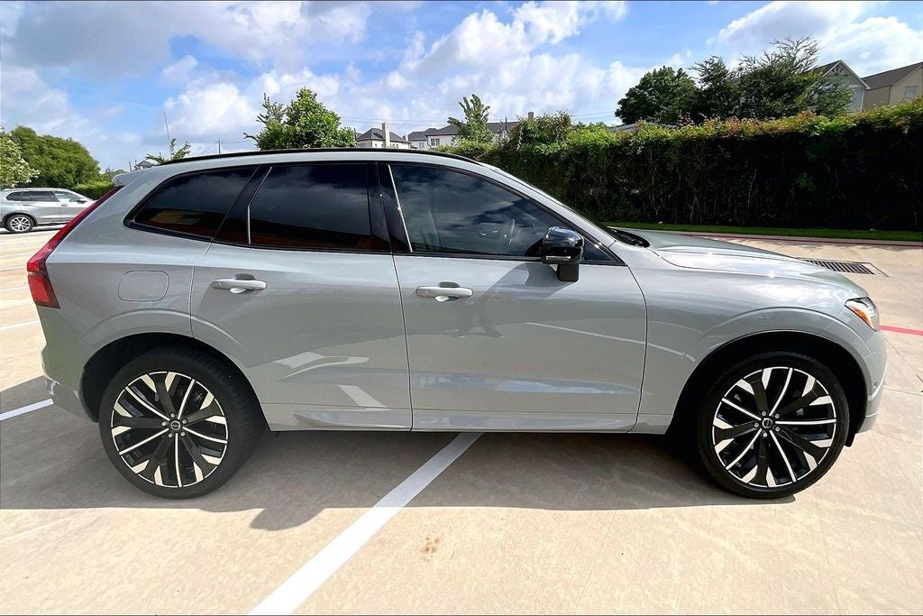 2026 Volvo XC60 B5 Ultra