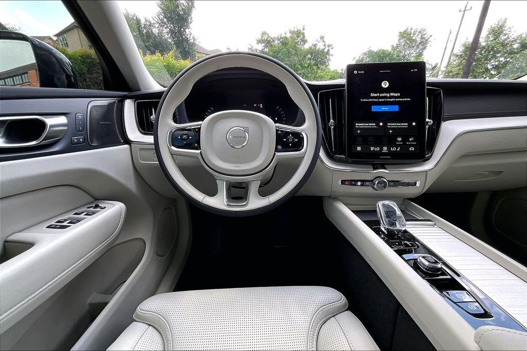 2026 Volvo XC60 B5 Ultra