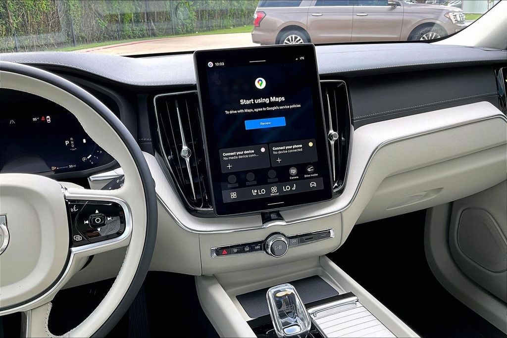 2026 Volvo XC60 B5 Ultra