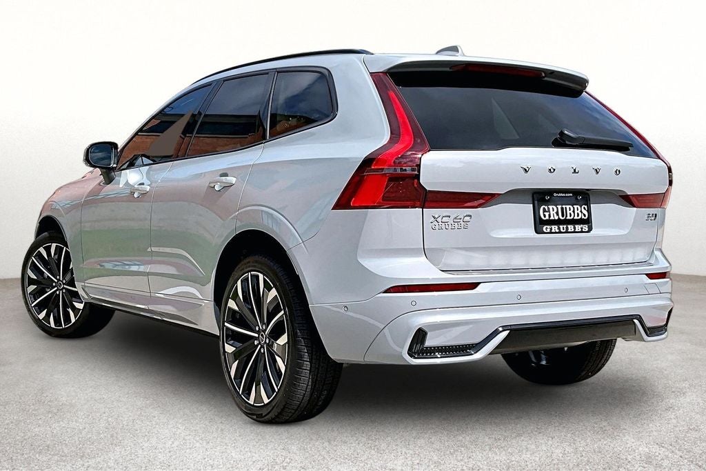 2026 Volvo XC60 B5 Ultra