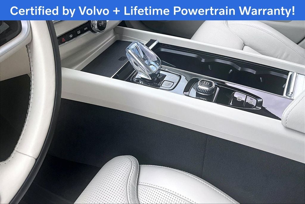 2026 Volvo XC60 B5 Ultra