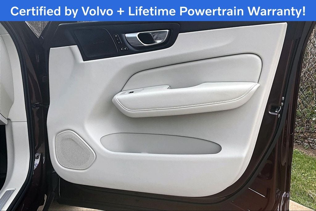 2026 Volvo XC60 B5 Ultra