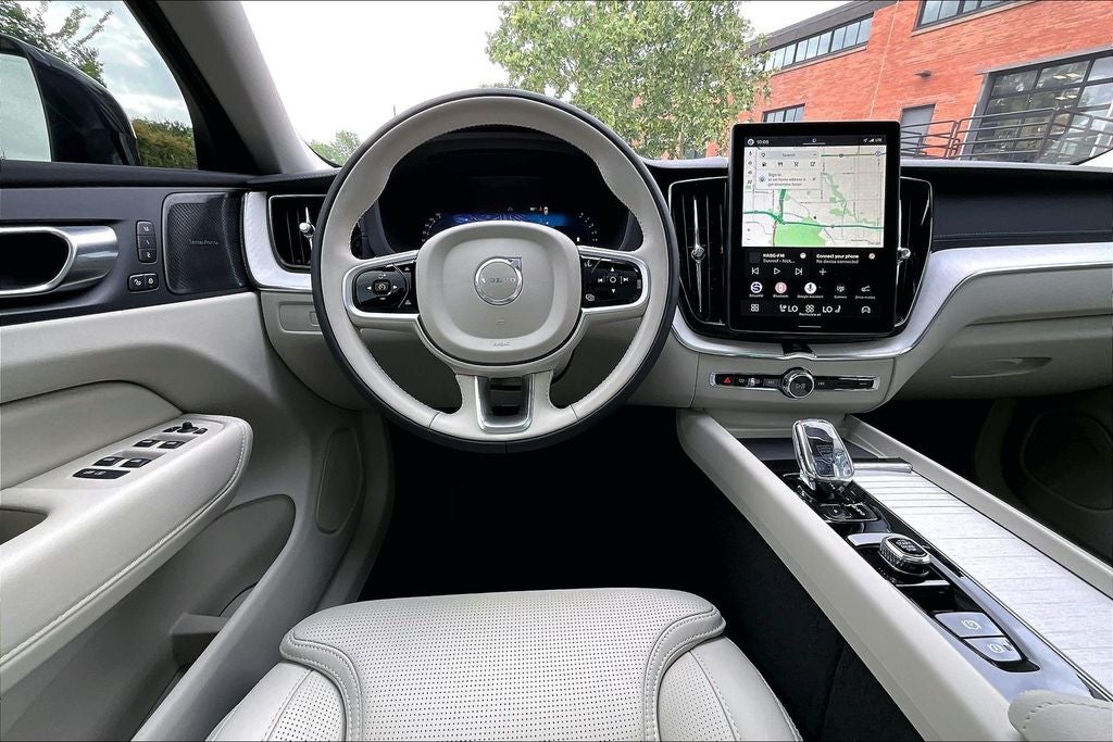 2026 Volvo XC60 B5 Ultra