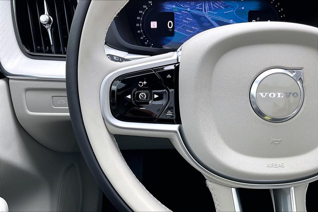 2026 Volvo XC60 B5 Ultra