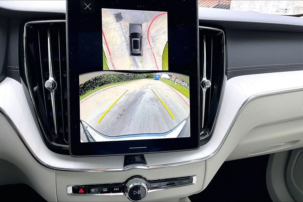 2026 Volvo XC60 B5 Ultra