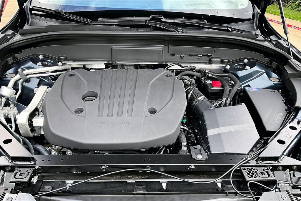2026 Volvo XC60 B5 Ultra