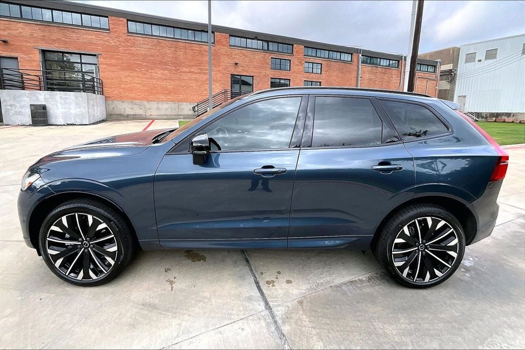 2026 Volvo XC60 B5 Ultra