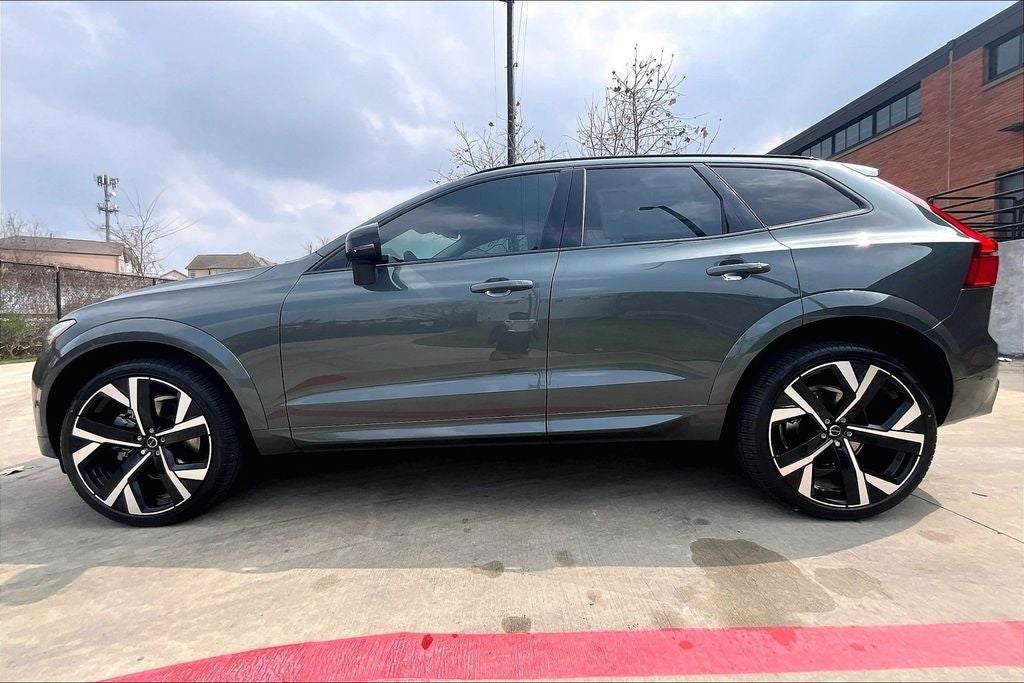 2026 Volvo XC60 B5 Ultra