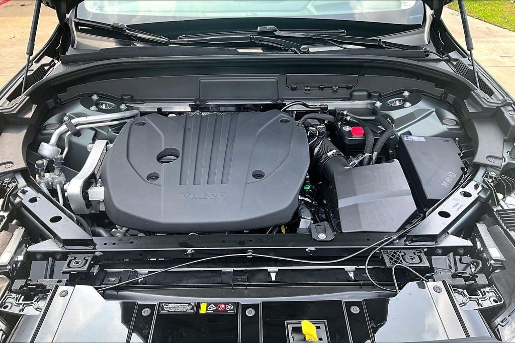 2026 Volvo XC60 B5 Ultra