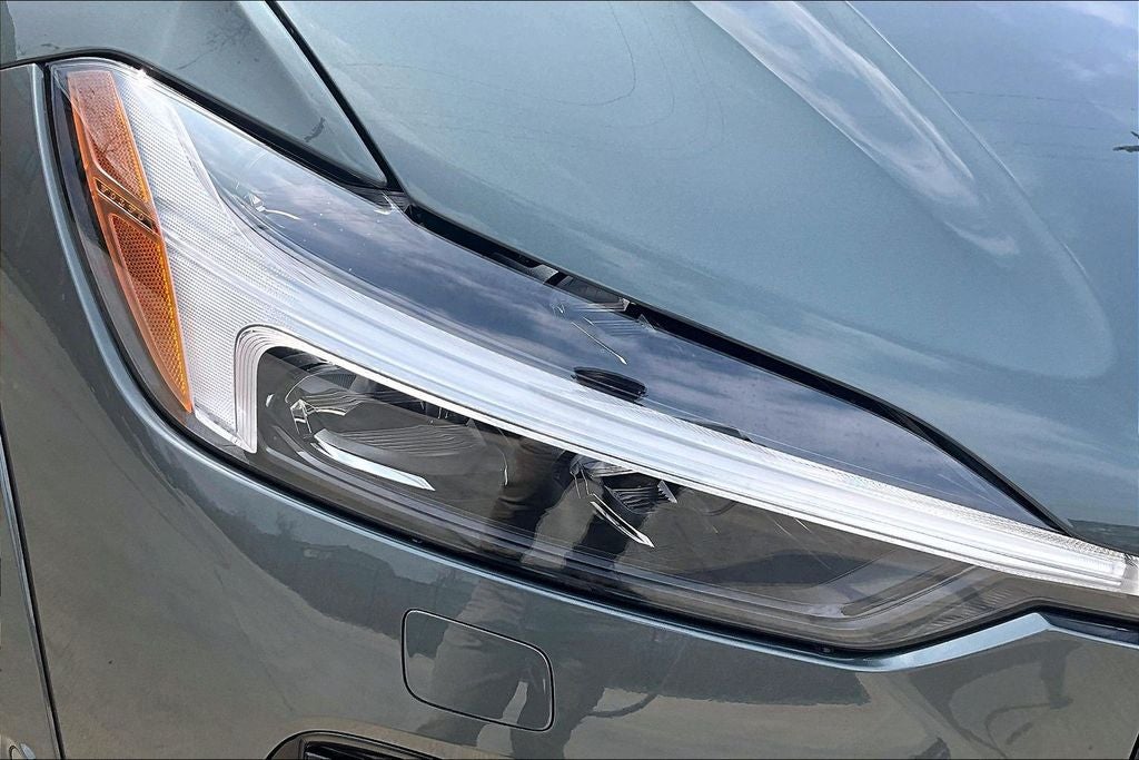 2026 Volvo XC60 B5 Ultra