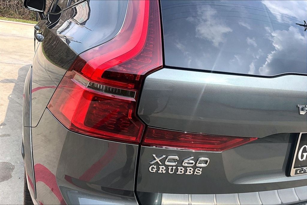 2026 Volvo XC60 B5 Ultra