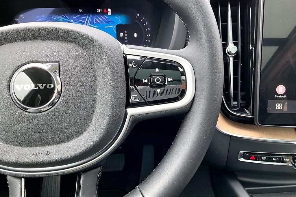 2026 Volvo XC60 B5 Ultra